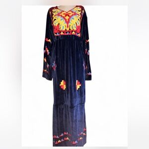 Embroidered Velvet Dress - Multicolor